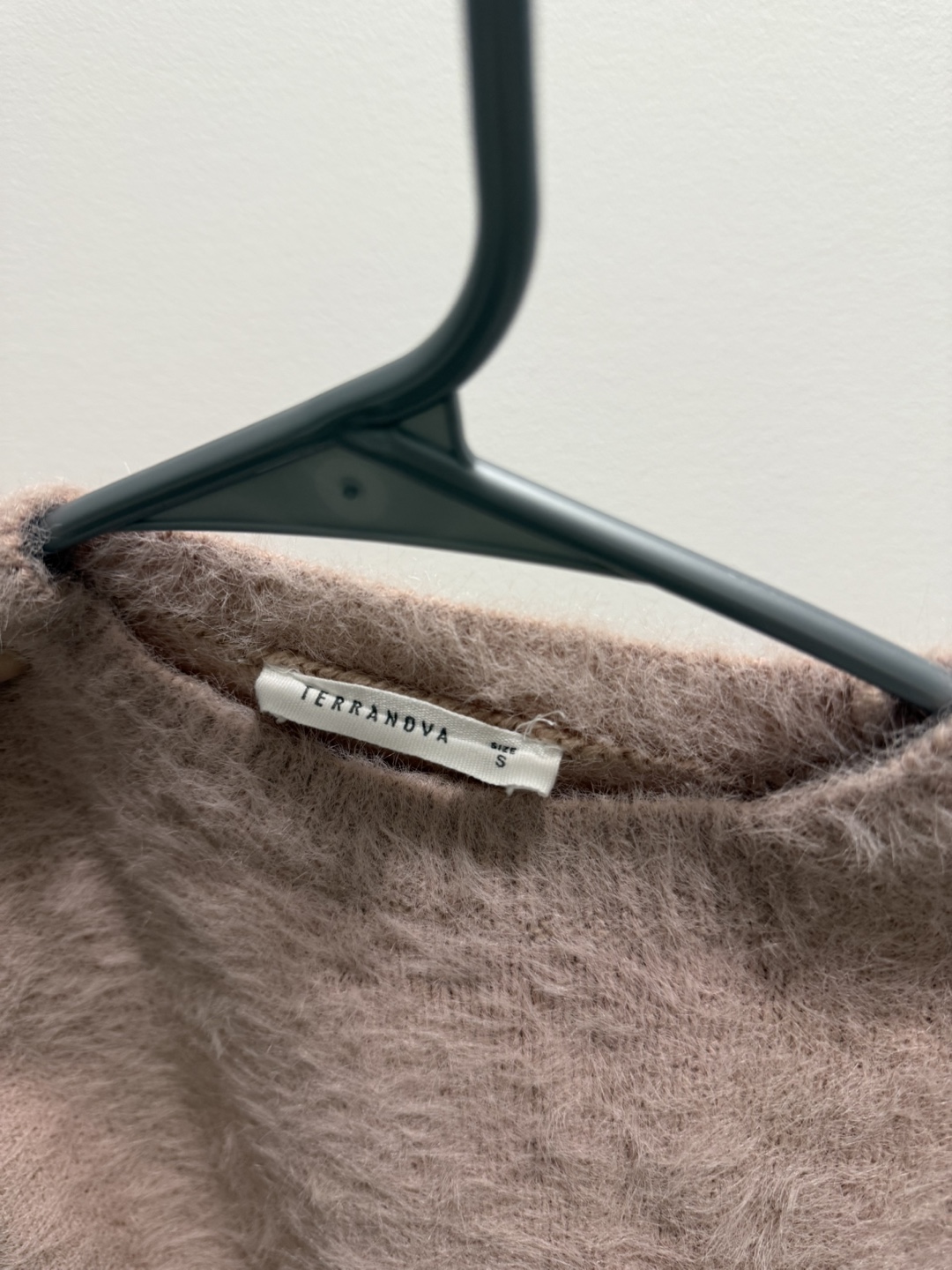 Terranova Pink and White Fuzzy Sweater Size S - photo 2