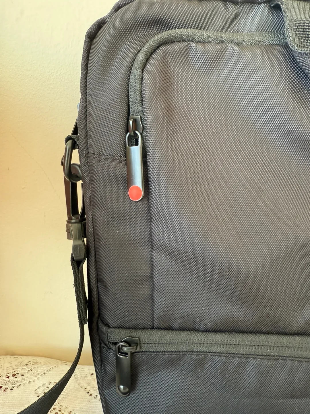 💚Lenovo ThinkPad Laptop Bag - Great for work/travel!! image indicator(4)