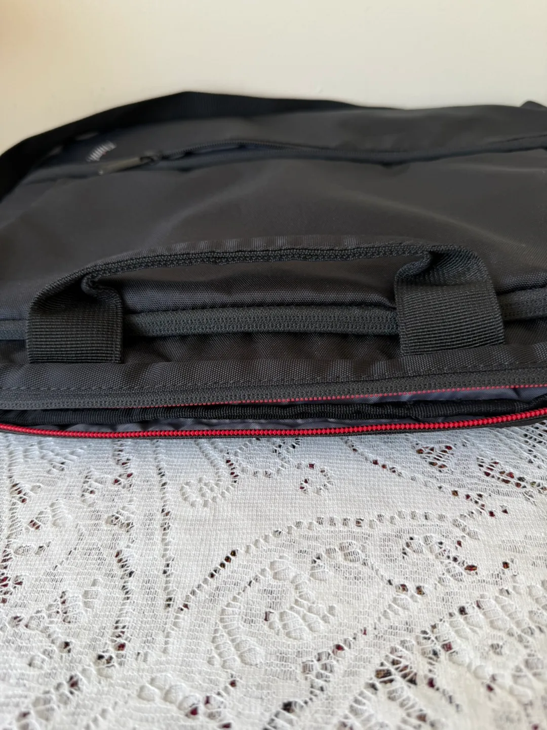 💚Lenovo ThinkPad Laptop Bag - Great for work/travel!! image indicator(5)
