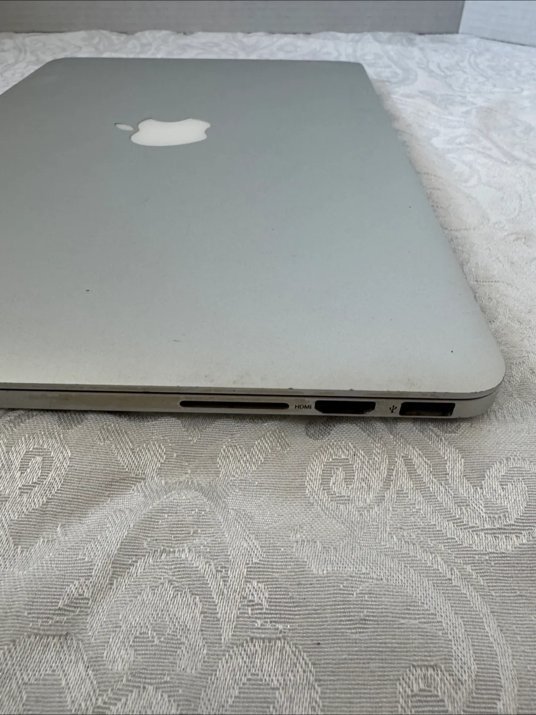 2015 MacBook Pro Laptop - Used - PLEASE READ DETAILS image indicator(4)