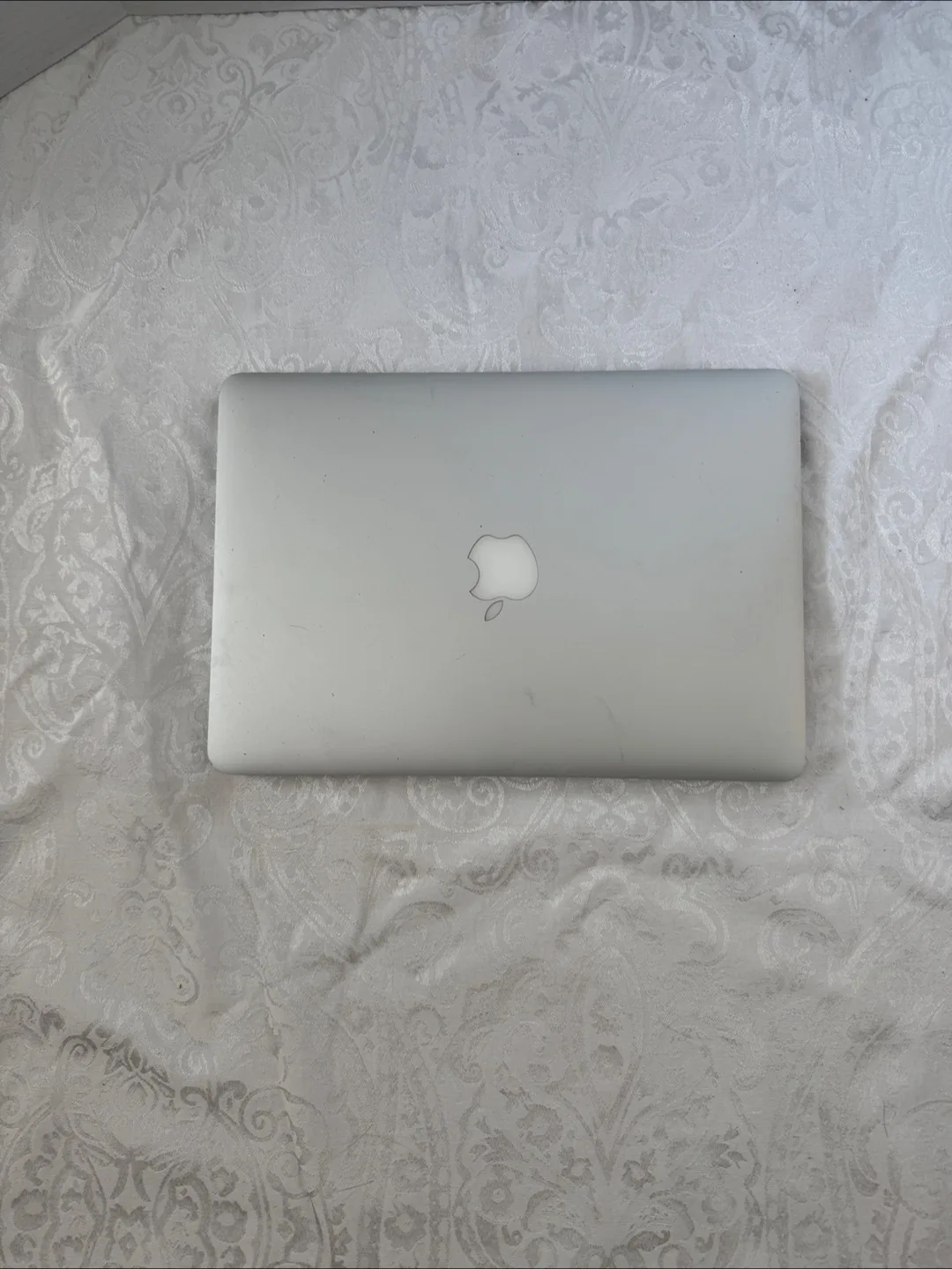 2015 MacBook Pro Laptop - Used - PLEASE READ DETAILS image indicator(2)