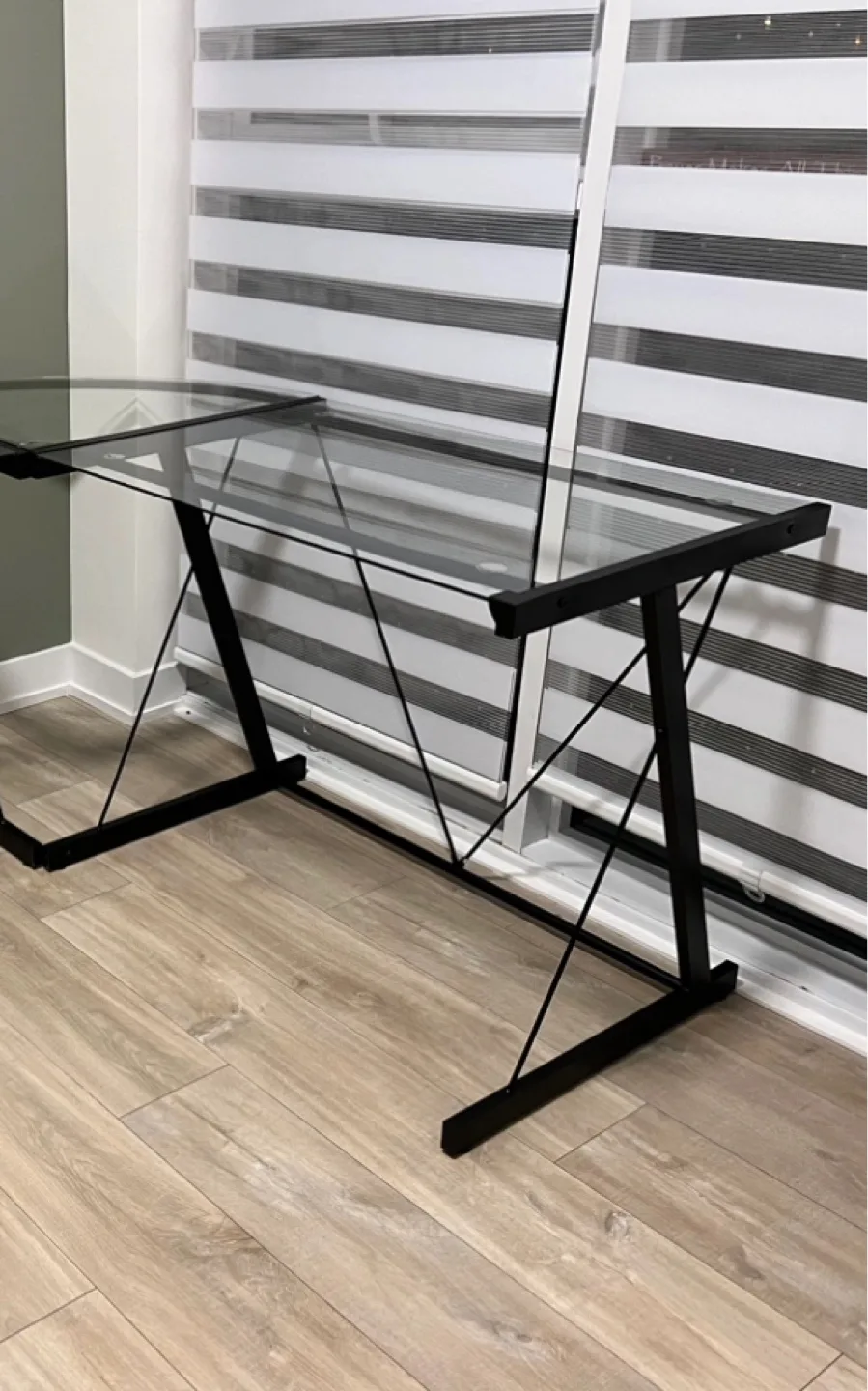 MOVING OUT - Free Items (ONLY DESK IS AVAILABLE NOW) image indicator(2)