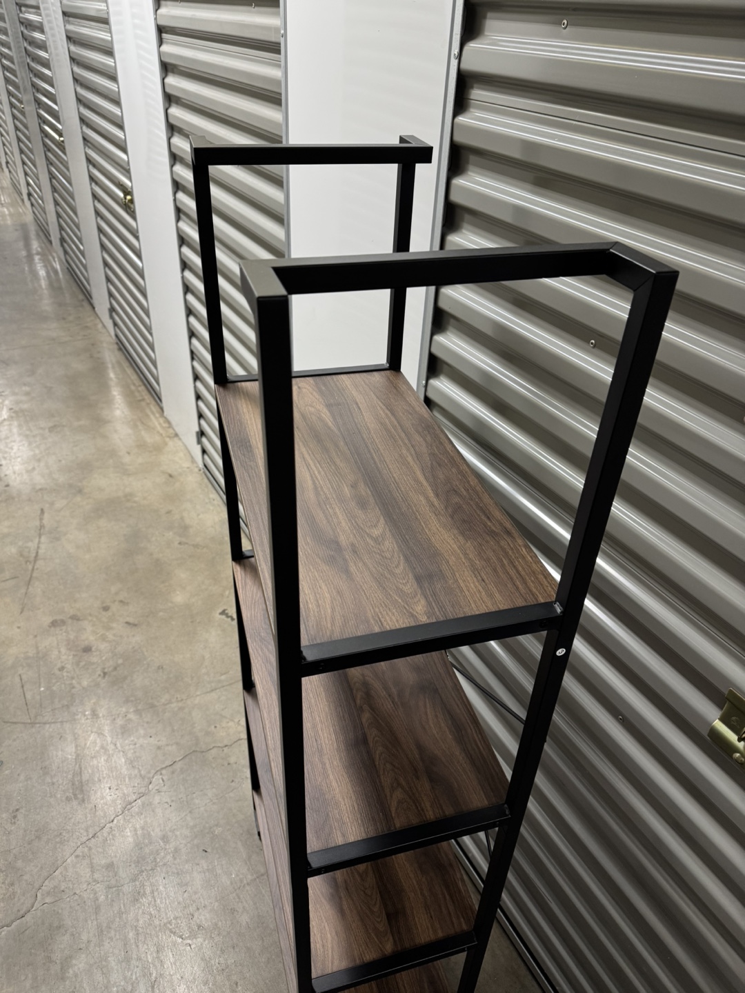 Industrial Style 4-Tier Bookshelf - photo 3