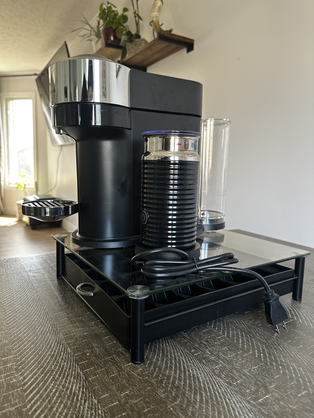 Nespresso VertuoPlus Bundle with Aeroccino 3 & Pod Stand - photo 2
