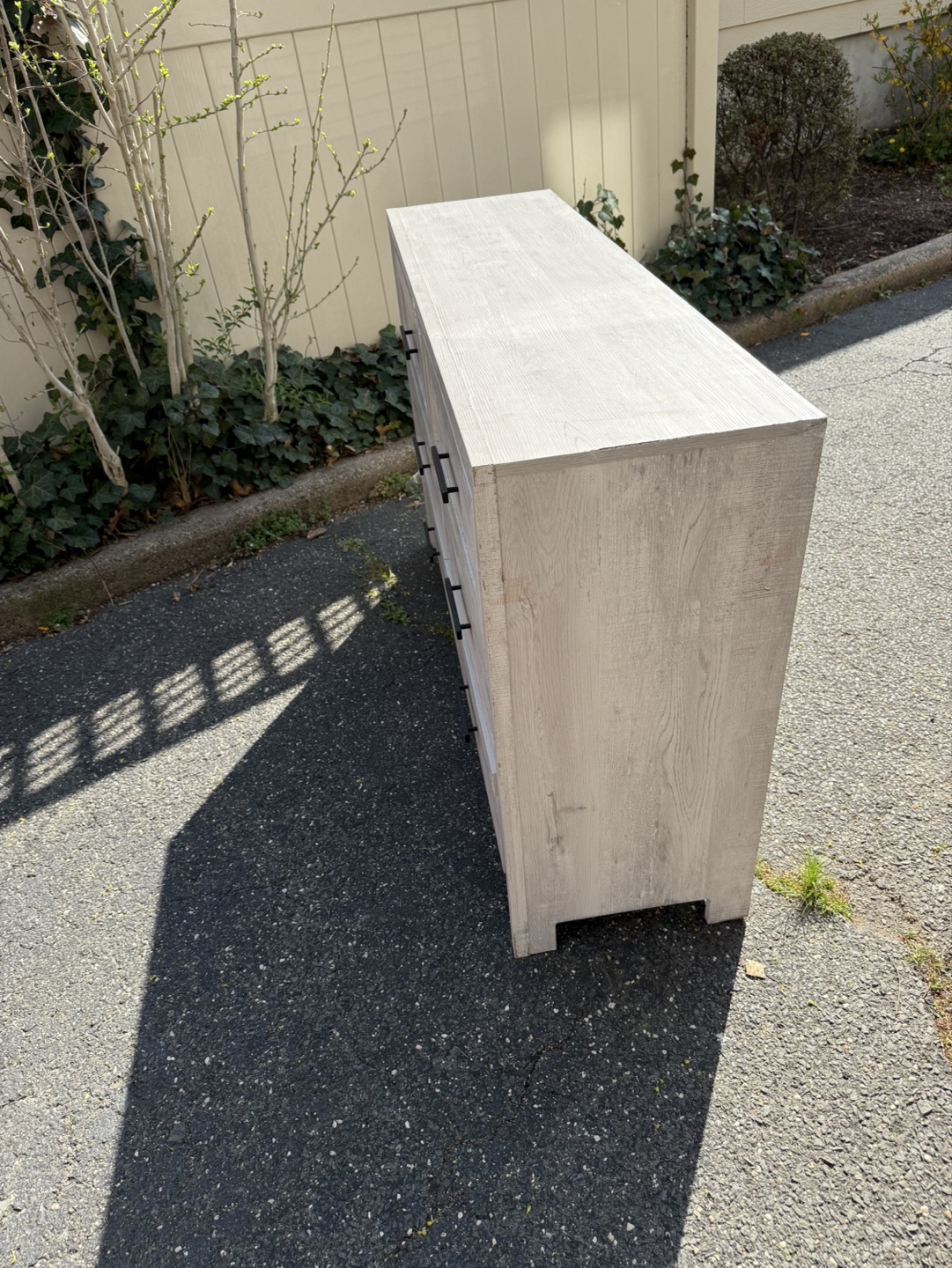 6-Drawer Dresser - Light Grey Wood - photo 2