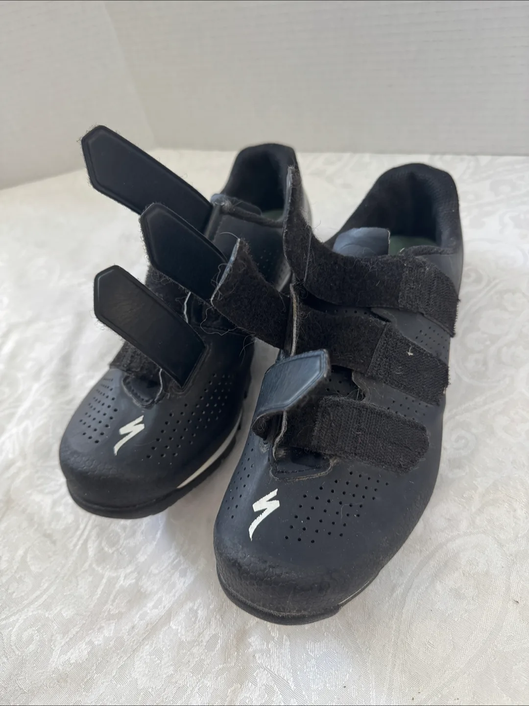 Specialized Clip in bike Shoes - ladies Size 42 / 8.5 image indicator(5)