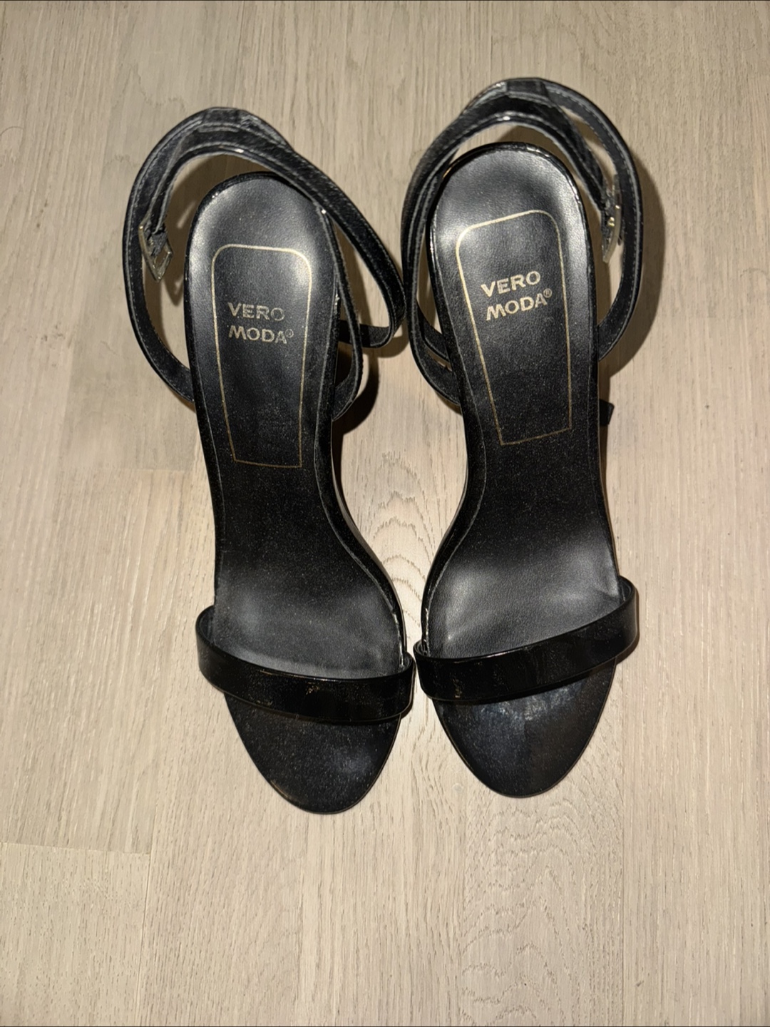 Vero Moda Black Patent Leather Heels