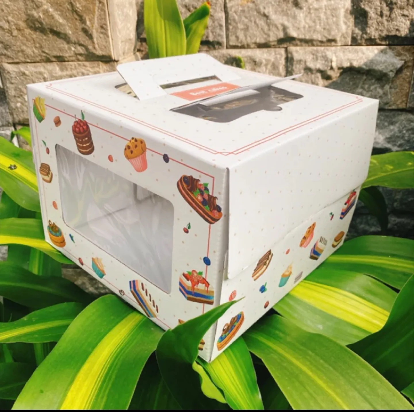 Sturdy cake box with board (6.5 inch) image indicator(3)