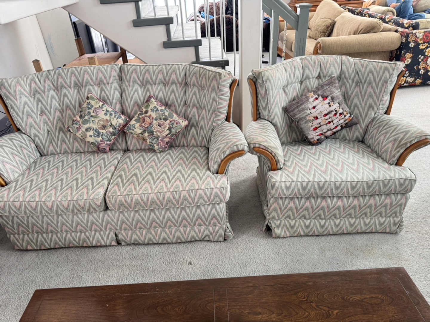 Vintage Three-Piece Living Room Set - photo 3