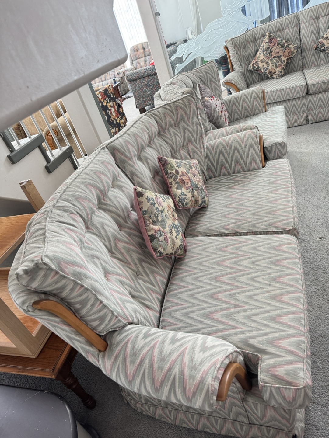 Vintage Three-Piece Living Room Set - photo 2