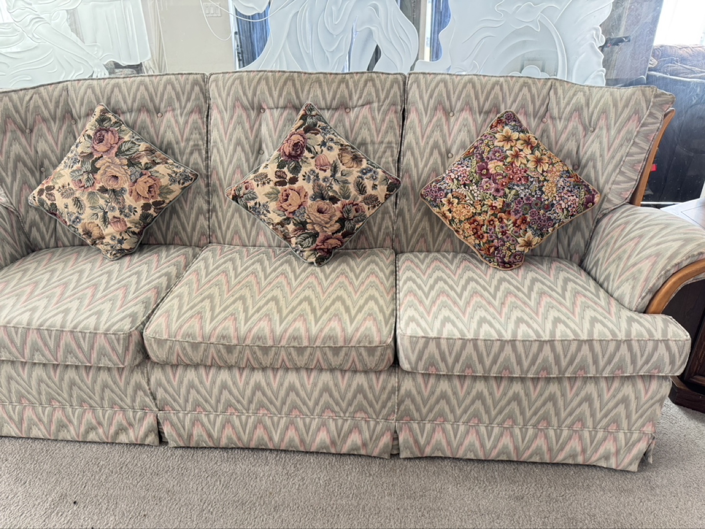 Vintage Three-Piece Living Room Set - photo 5
