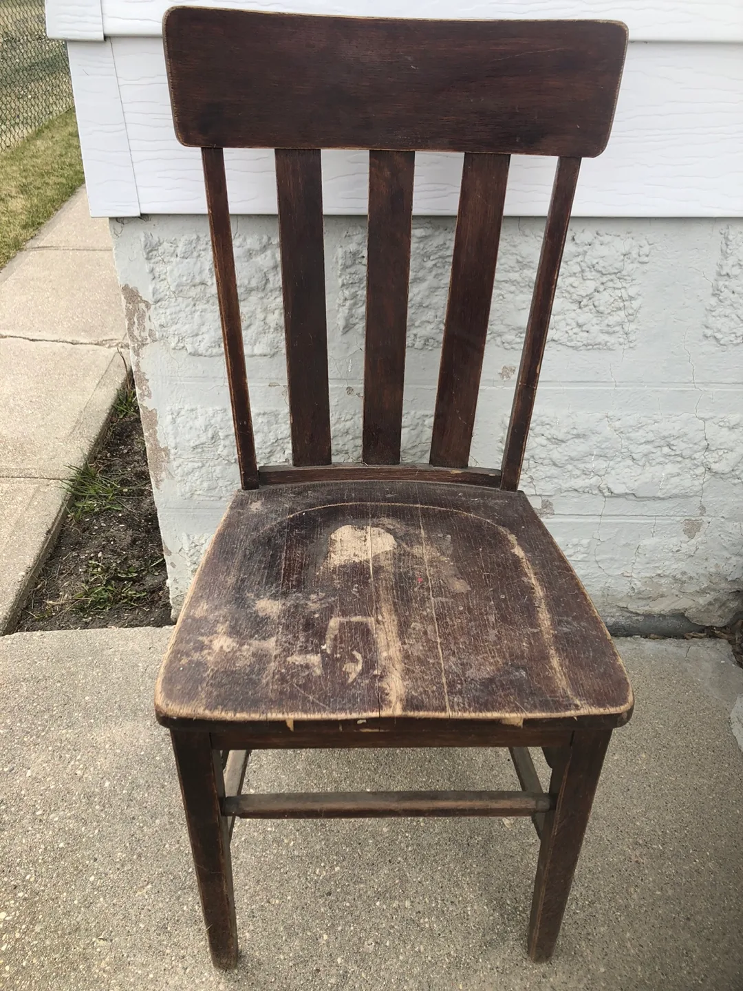 Antique Chair to refinish/paint NO ONE WANTS IT FOR JUST $5??? image indicator(2)