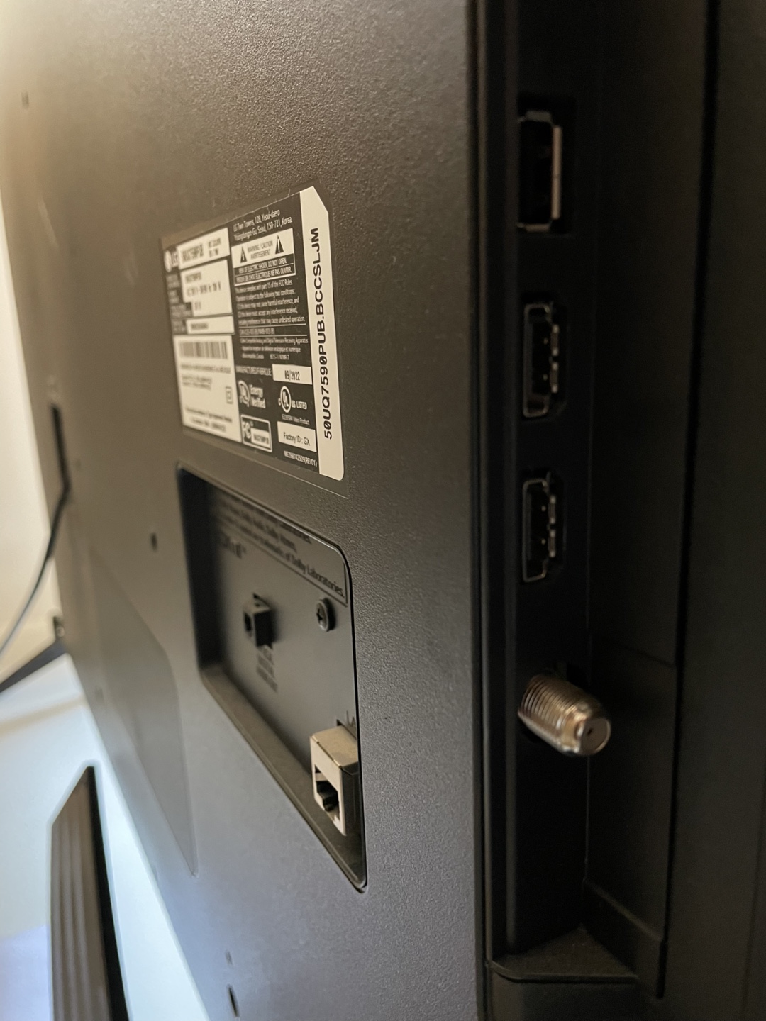 50” 2022 LG Smart TV - photo 2