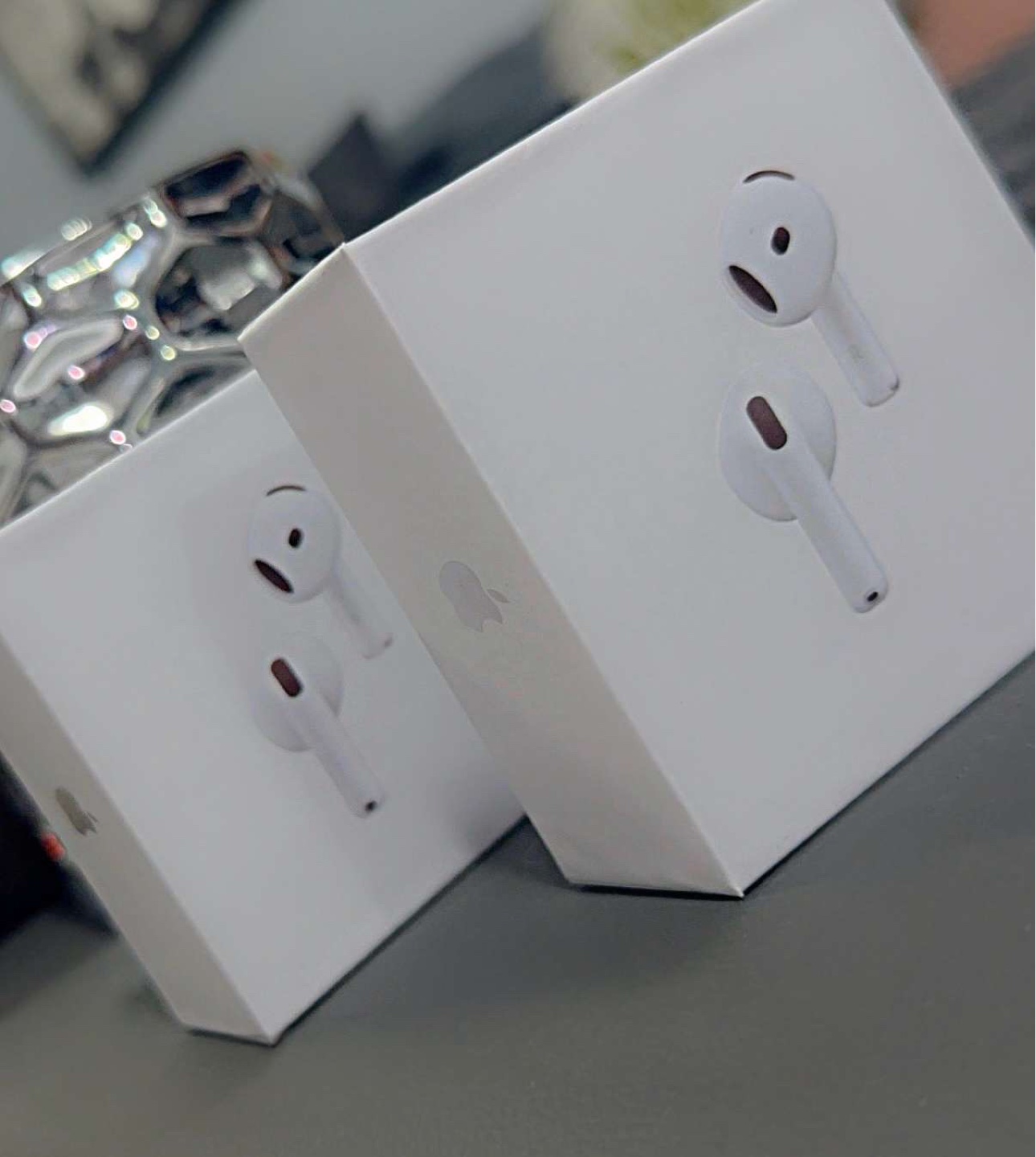 Two New Apple AirPods 4 with Active Noise Cancellation - photo 2