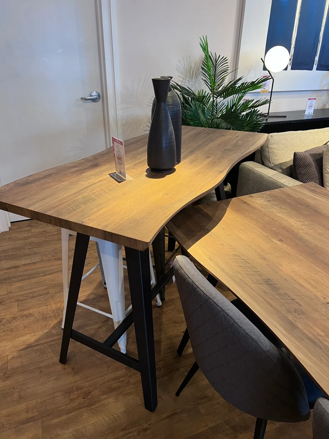 Structube Jerry Bar Table thumbnail