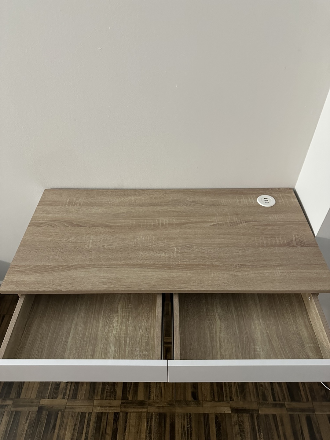 Mainstays White Computer Desk with USB Charging Port - photo 3