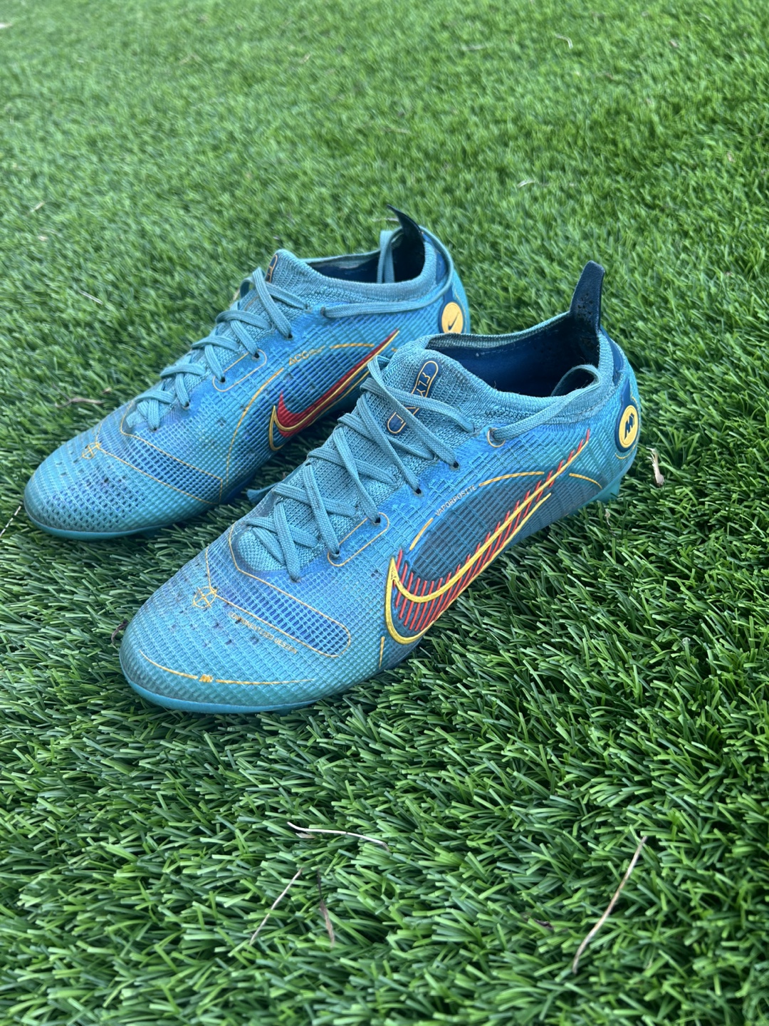 Nike Phantom Vision 2 Elite Dynamic Fit FG Cleats - Size US 5