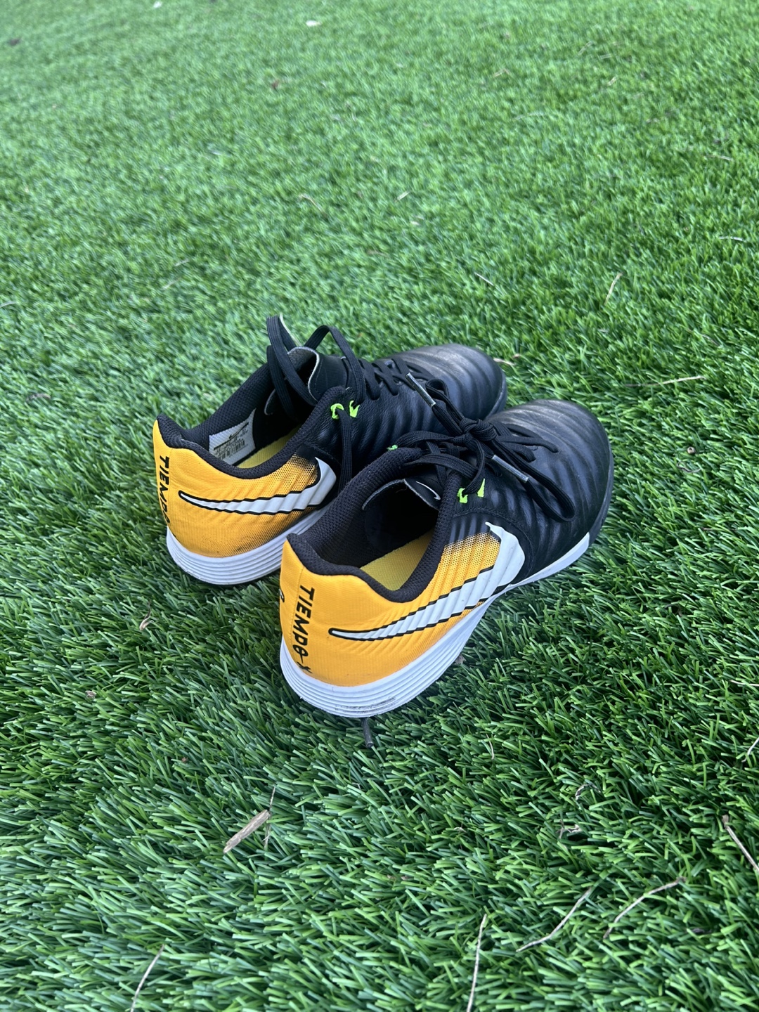 Nike Tiempo X Indoor Soccer Shoes - Size 4Y - photo 2
