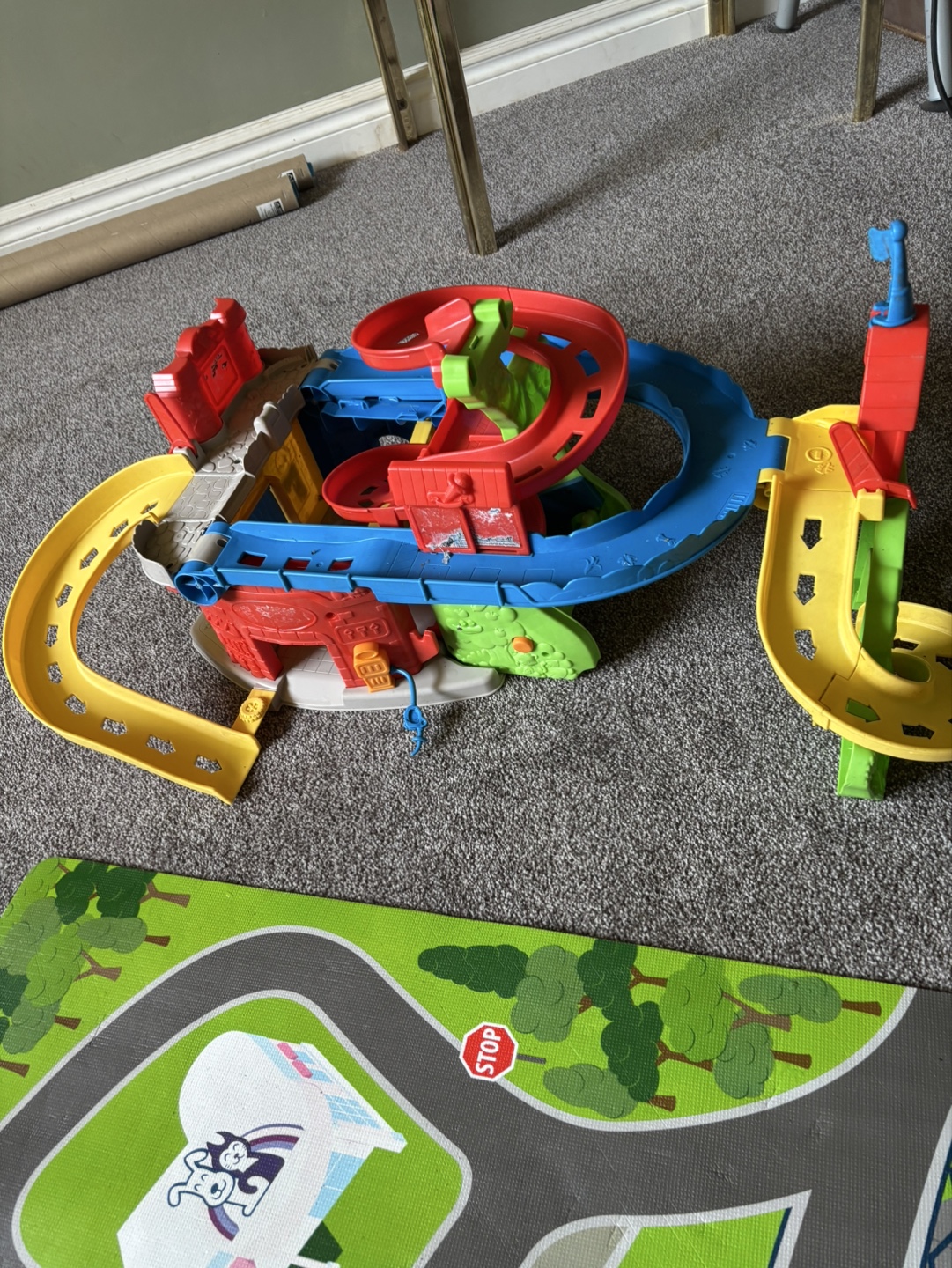 Fisher-Price Little People Wheelies Playmat and Car Set