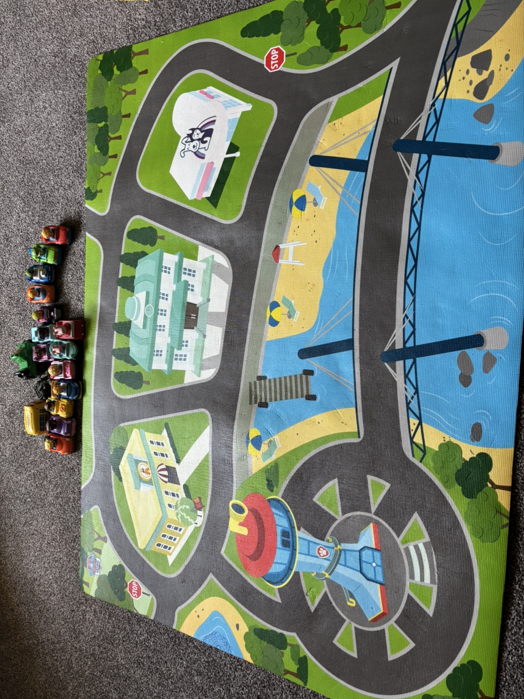 Fisher-Price Little People Wheelies Playmat and Car Set - photo 2