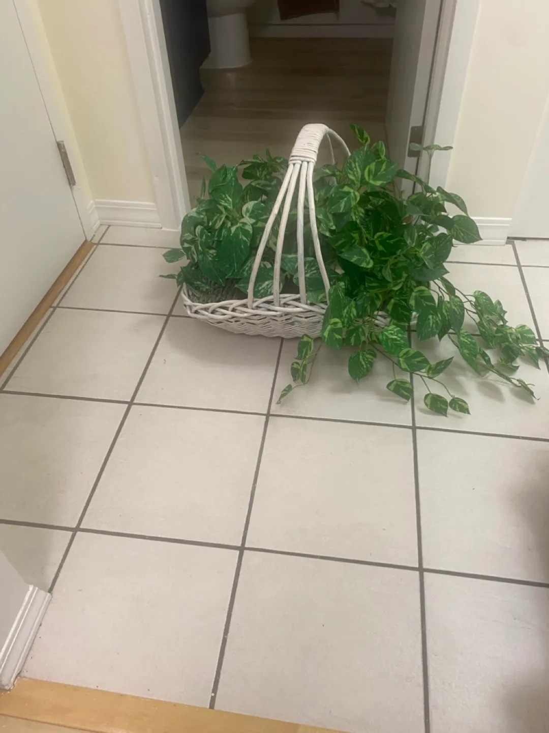 White Wicker Basket with Artificial Plants image indicator(4)