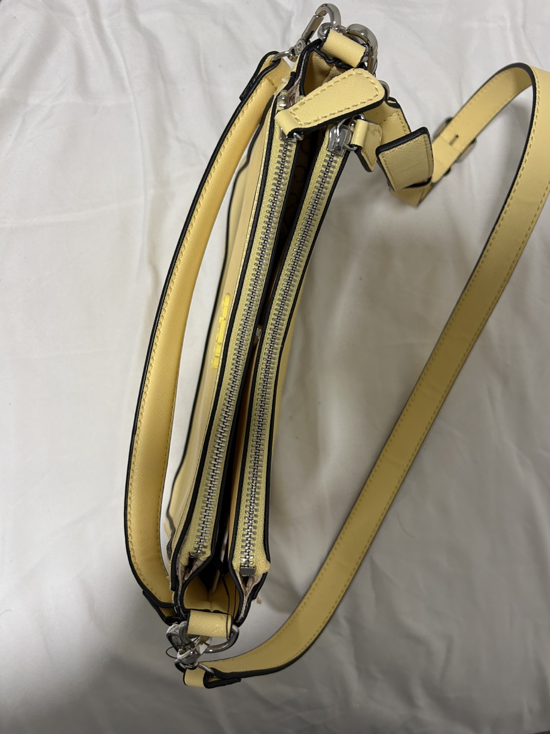 Lemon Yellow Guess Crossbody Bag - photo 4
