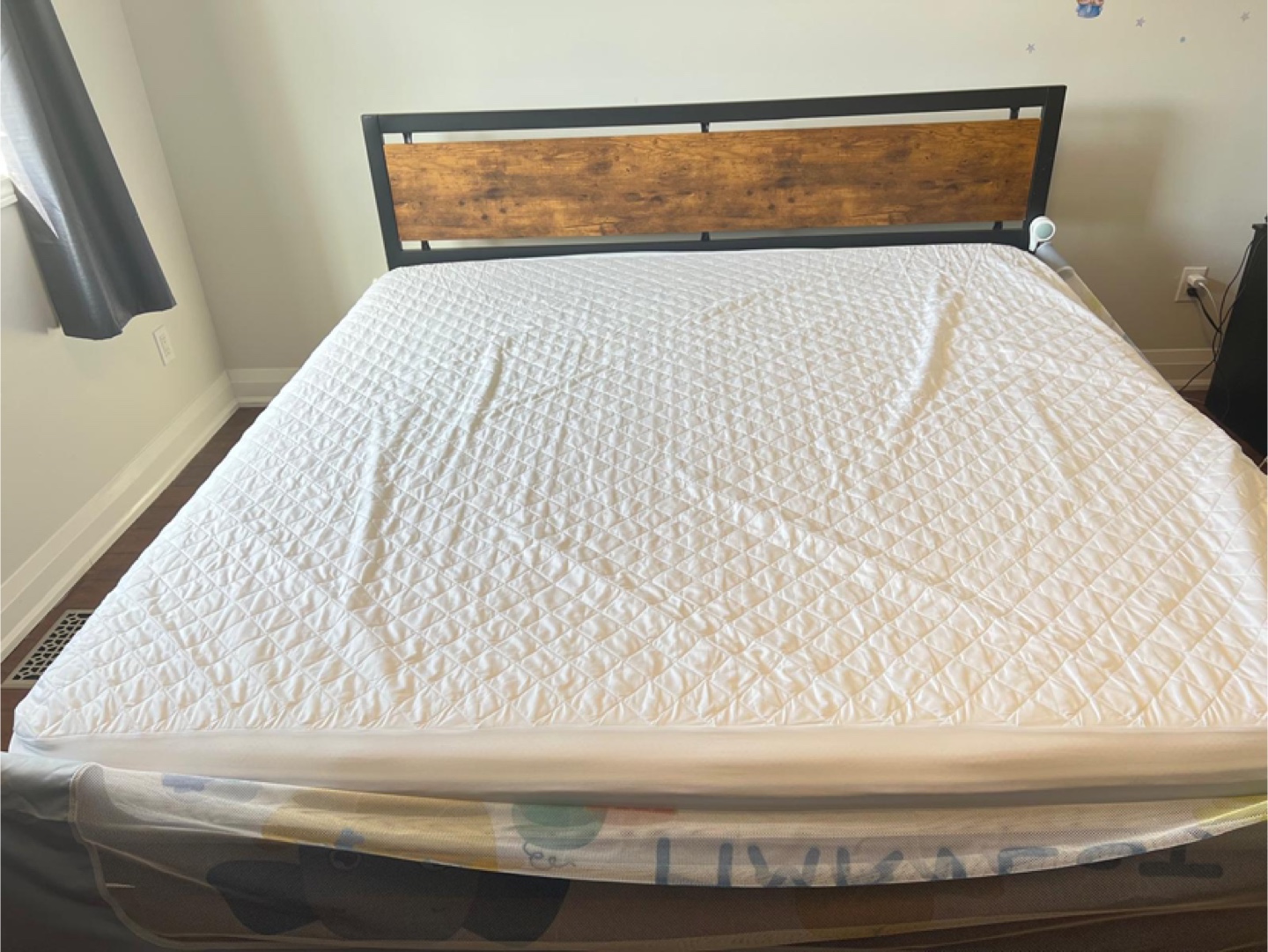 King Bed and Mattress for Sale - photo 2