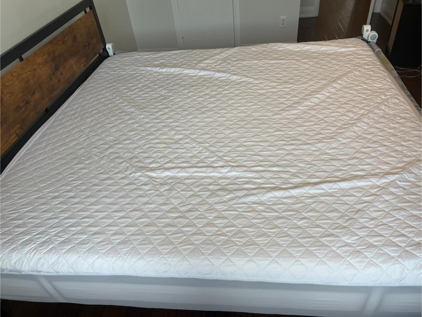 King Bed and Mattress for Sale - photo 3