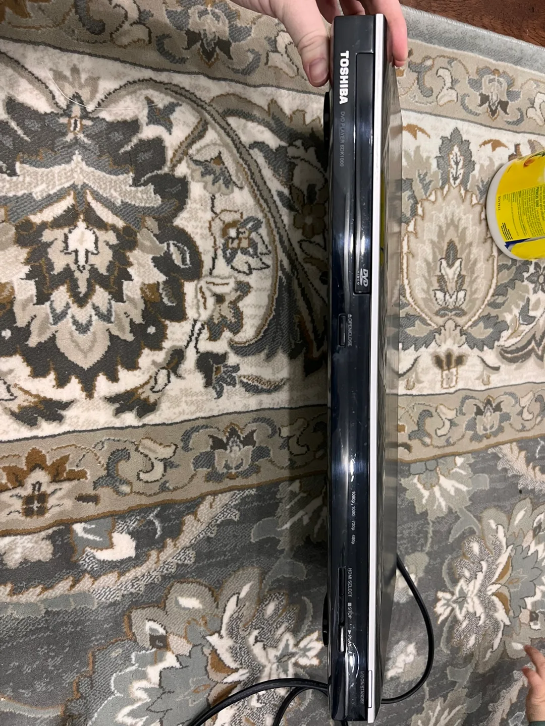 Toshiba DVD Player with 5 DVDs image indicator(2)