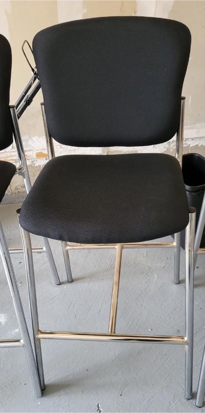 Set of 6 Bar Stools with Chrome Legs image indicator(2)