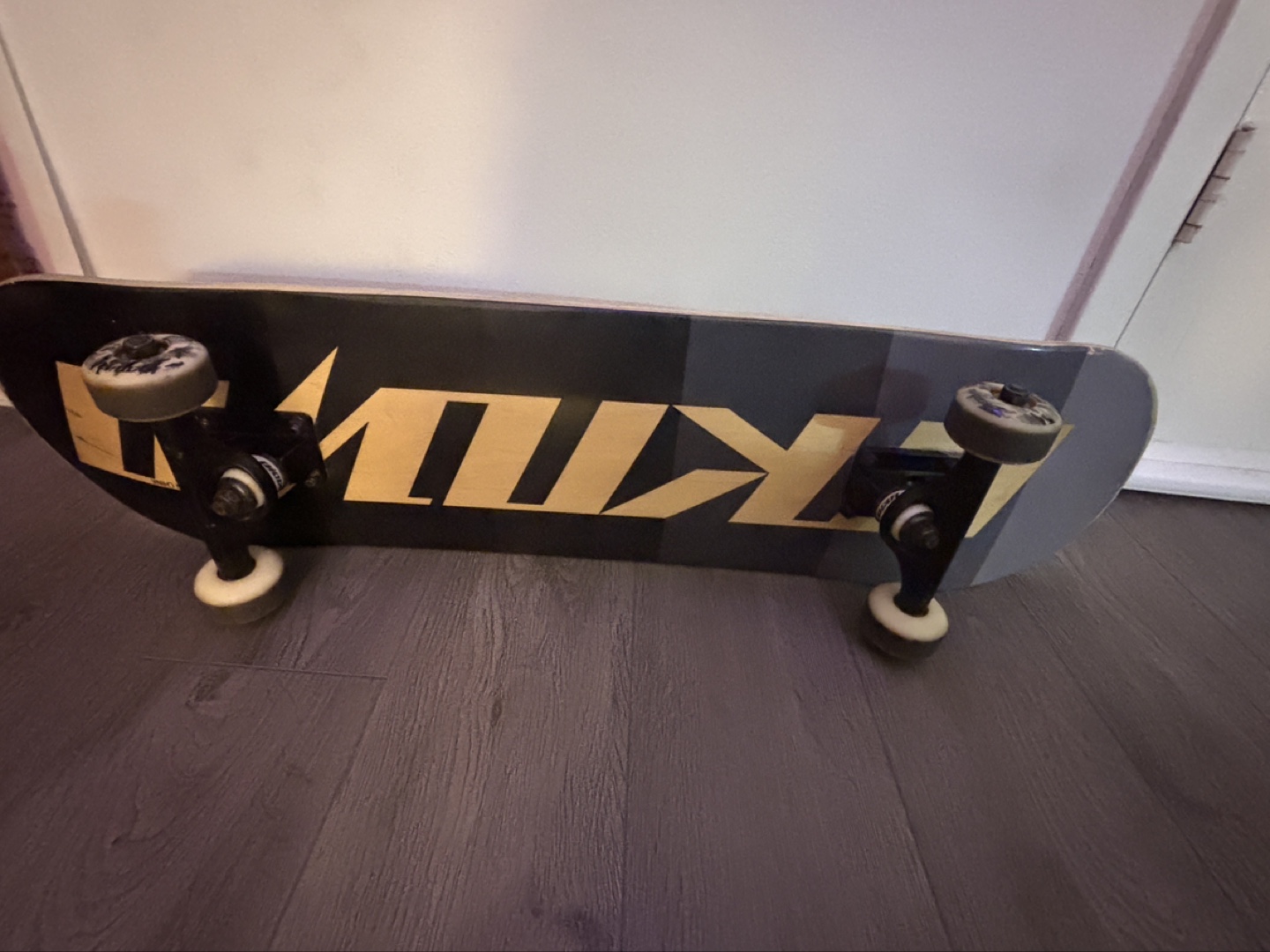 🛹 Skateboard “unknown” + equipments - photo 3