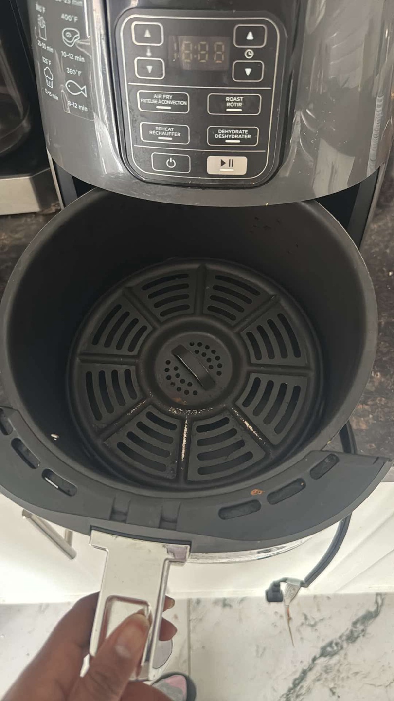 Ninja AF101 Air Fryer - photo 2