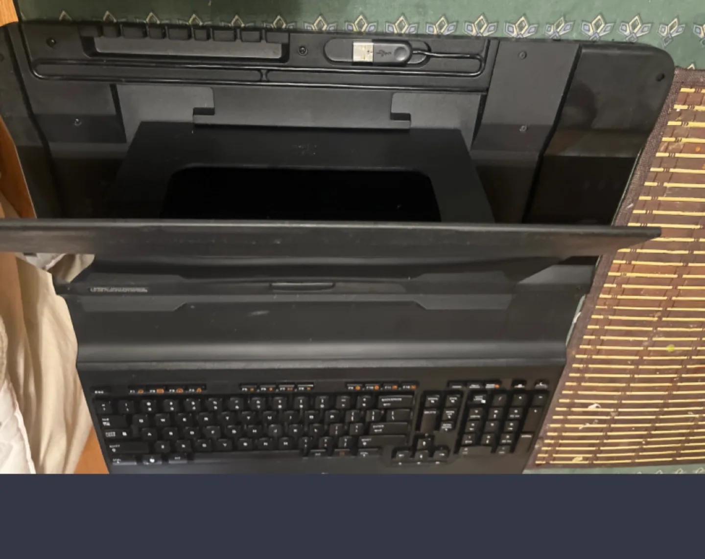 Logitech Alto All-in-One Laptop keyboard or any offer image indicator(2)