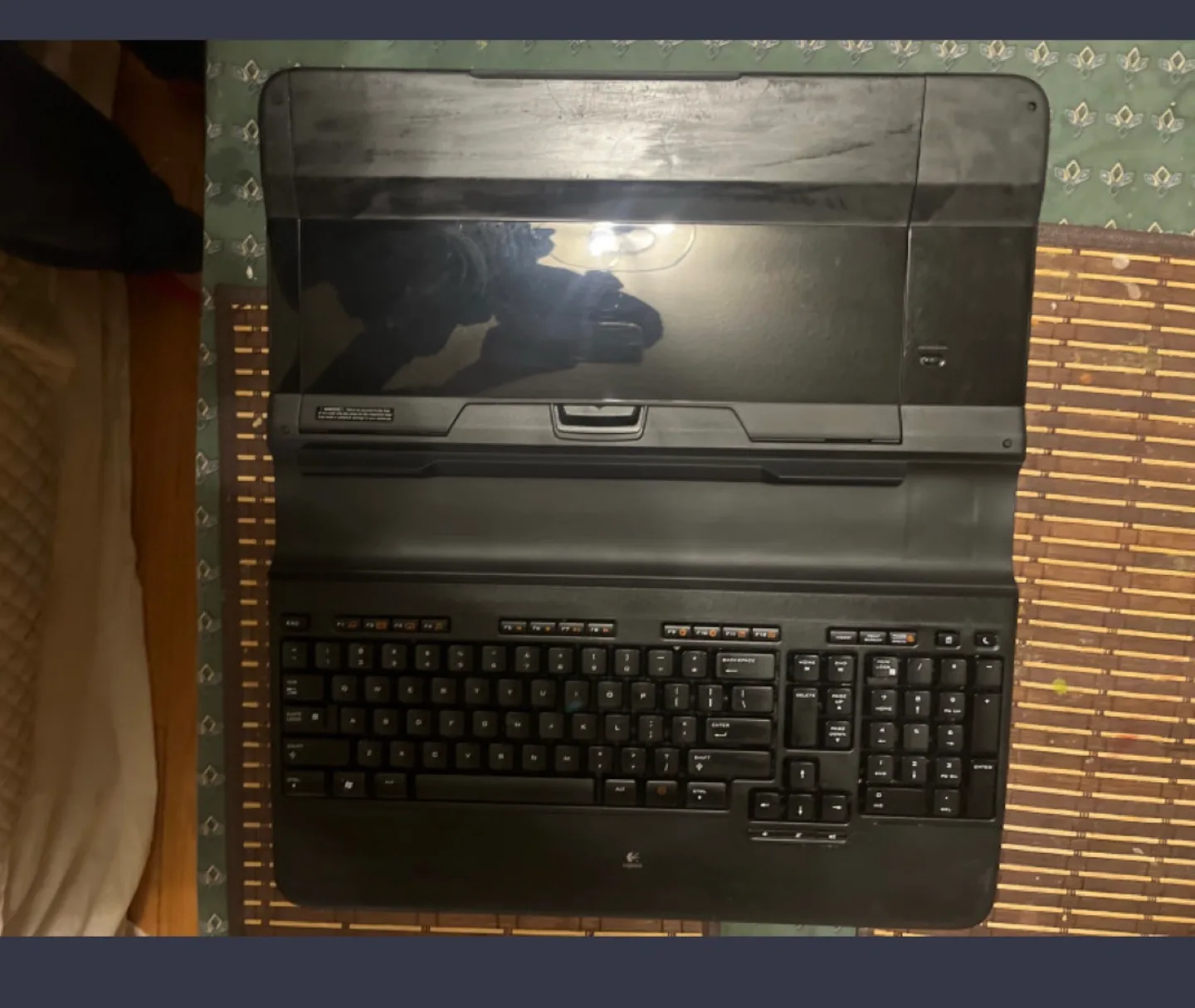 Logitech Alto All-in-One Laptop keyboard or any offer image indicator(4)