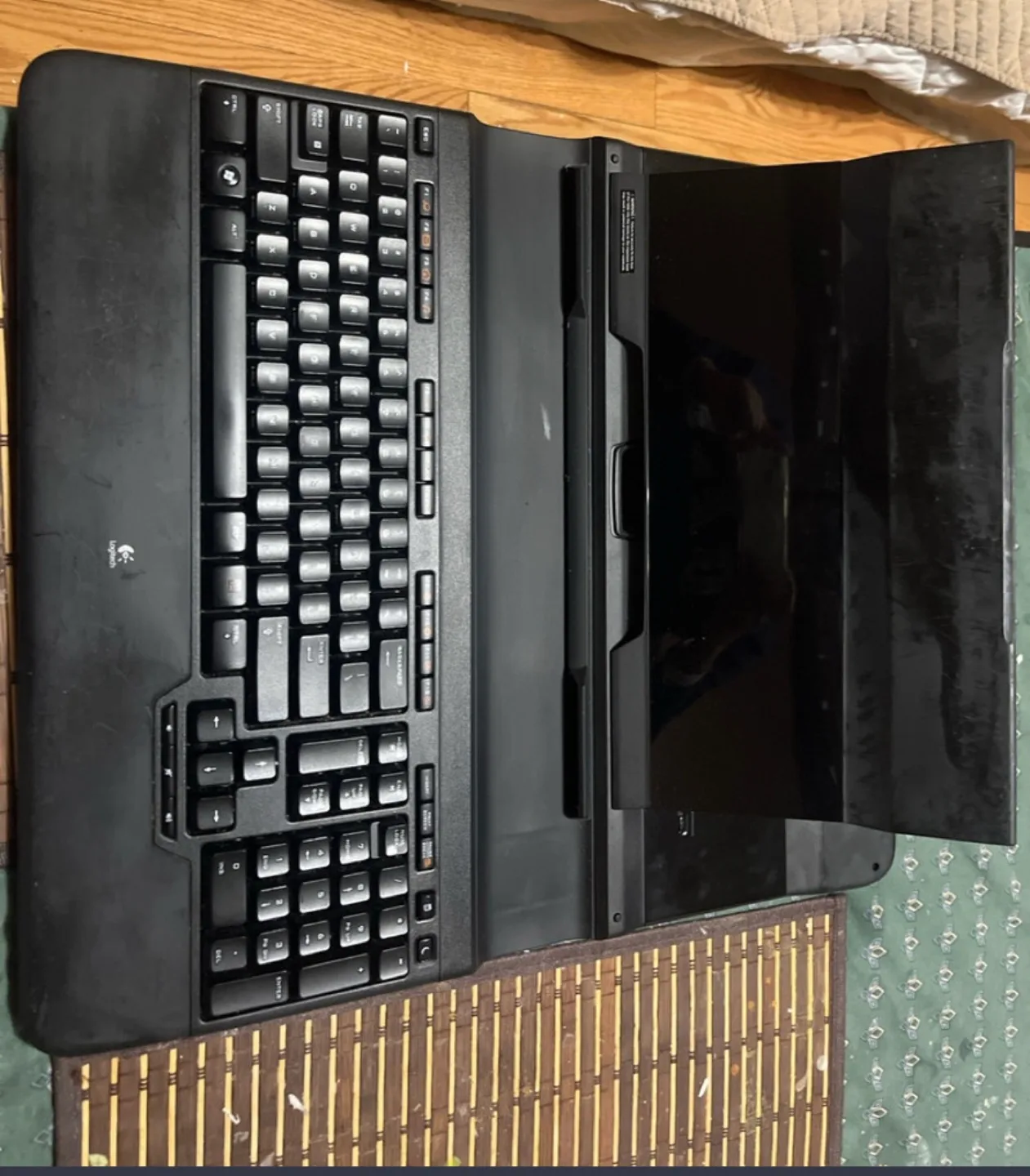 Logitech Alto All-in-One Laptop keyboard or any offer image indicator(3)