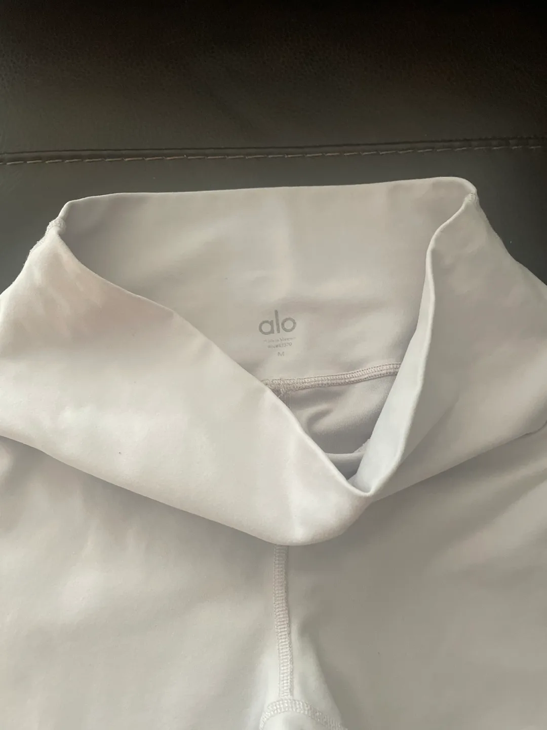 Size M - 7/8 High-Waist Moto Legging image indicator(6)