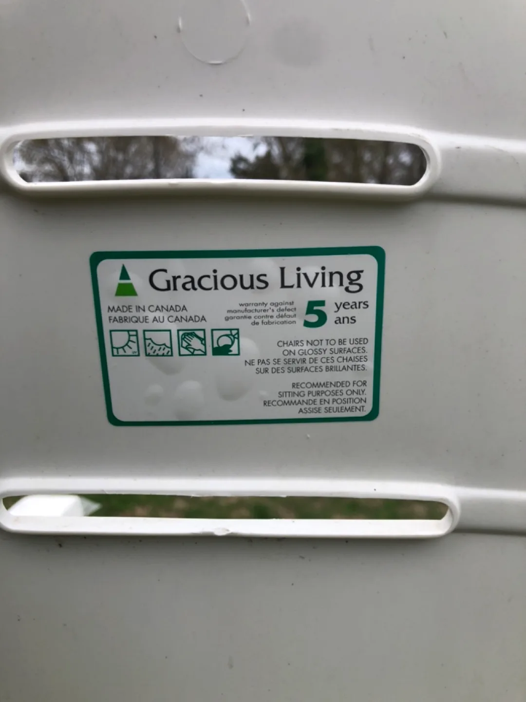 Gracious Living 3-Piece White Plastic Patio Set image indicator(5)