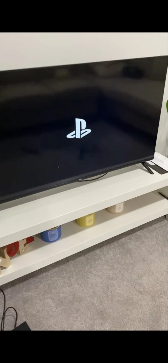 PS4 Slim Console with Controller and Cables image indicator(5)