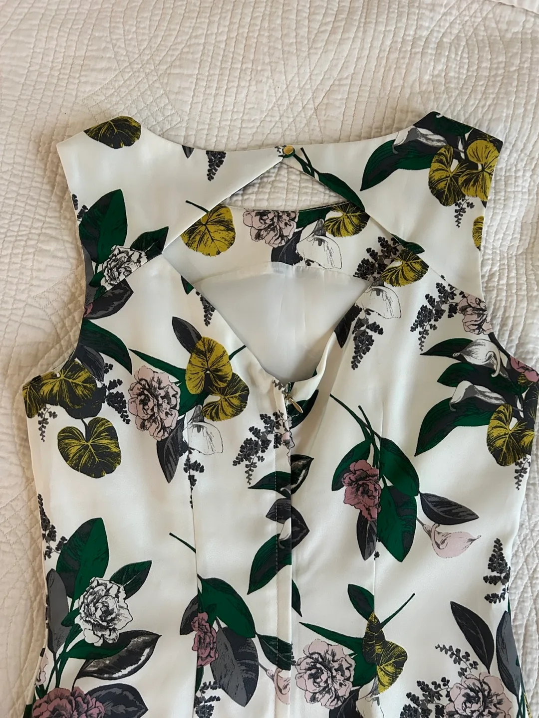 Gorgeous Floral Beaded Dress (8) image indicator(6)