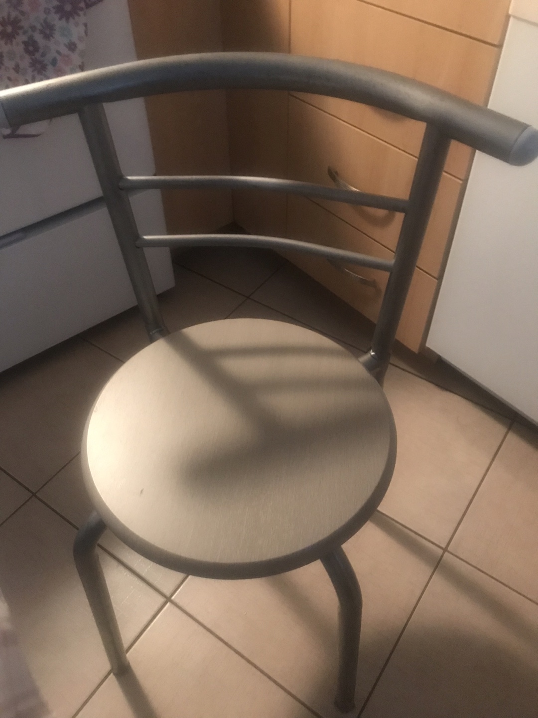 Small Kitchen Table and Chair Set - photo 3