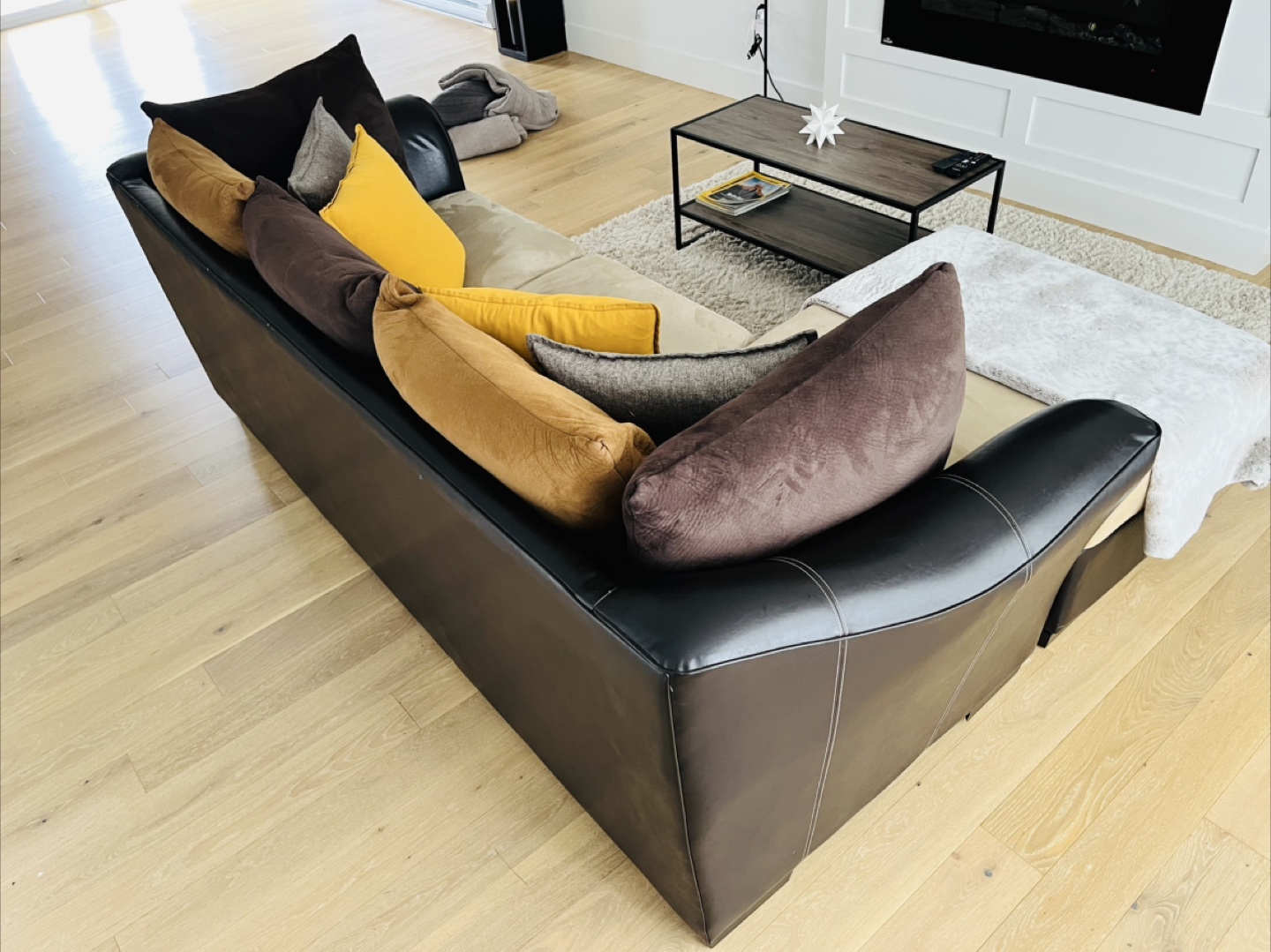 L-Shaped Sectional Sofa with Chaise Lounge - photo 2