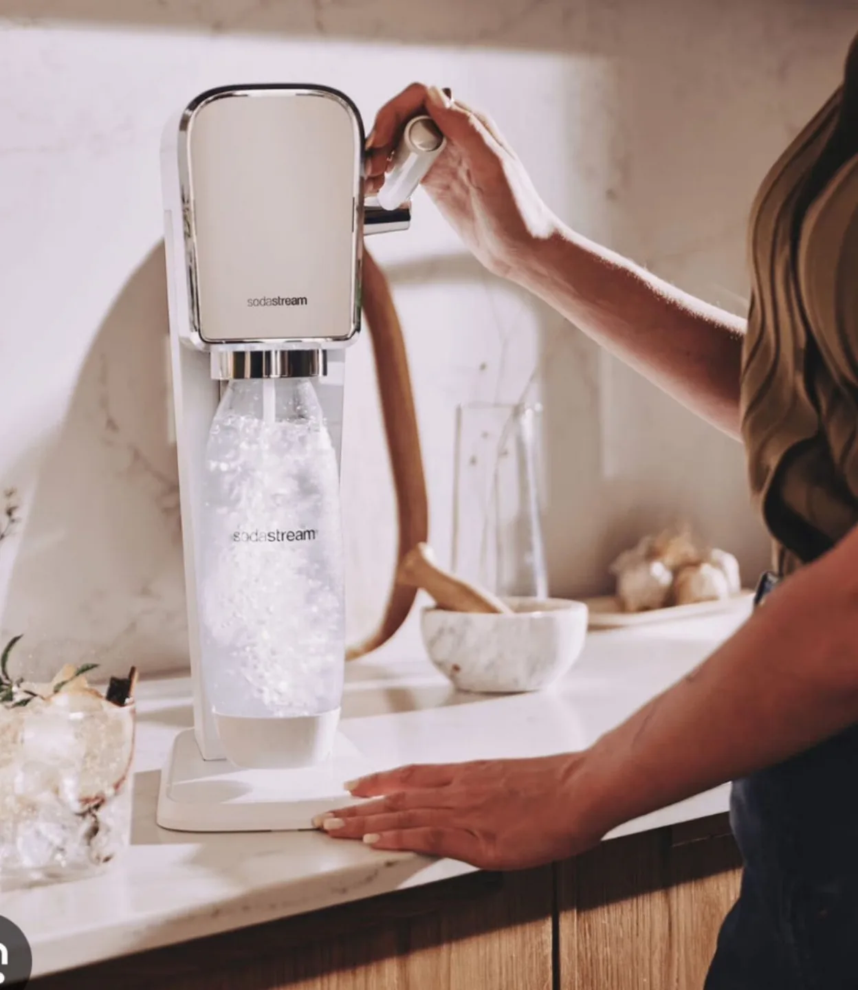 Brand New SodaStream ART™ Fizzi Sparkling Water Maker image indicator(6)