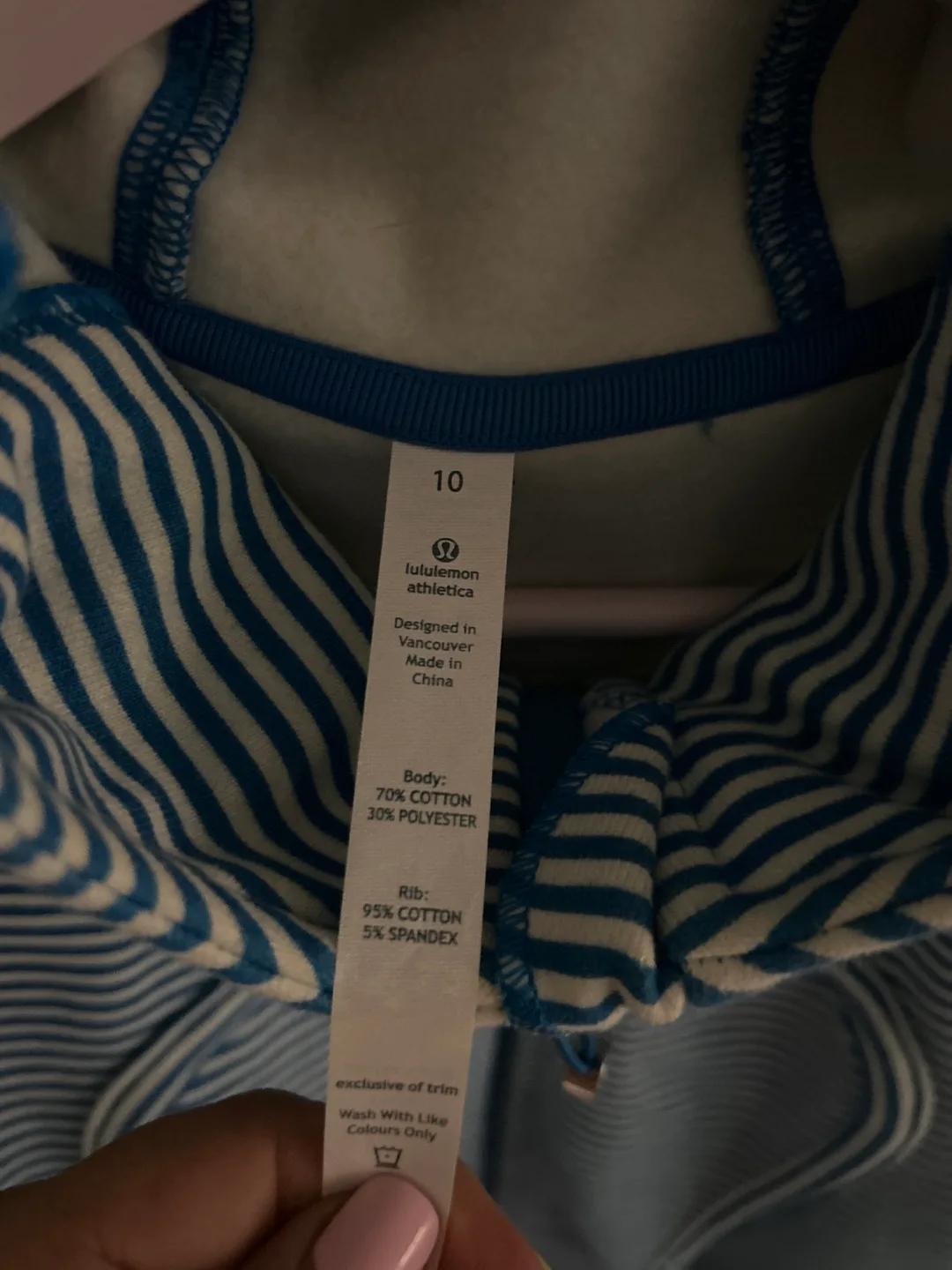 Lululemon Scuba Hoodie Size 10 Blue and White Stripes image indicator(2)