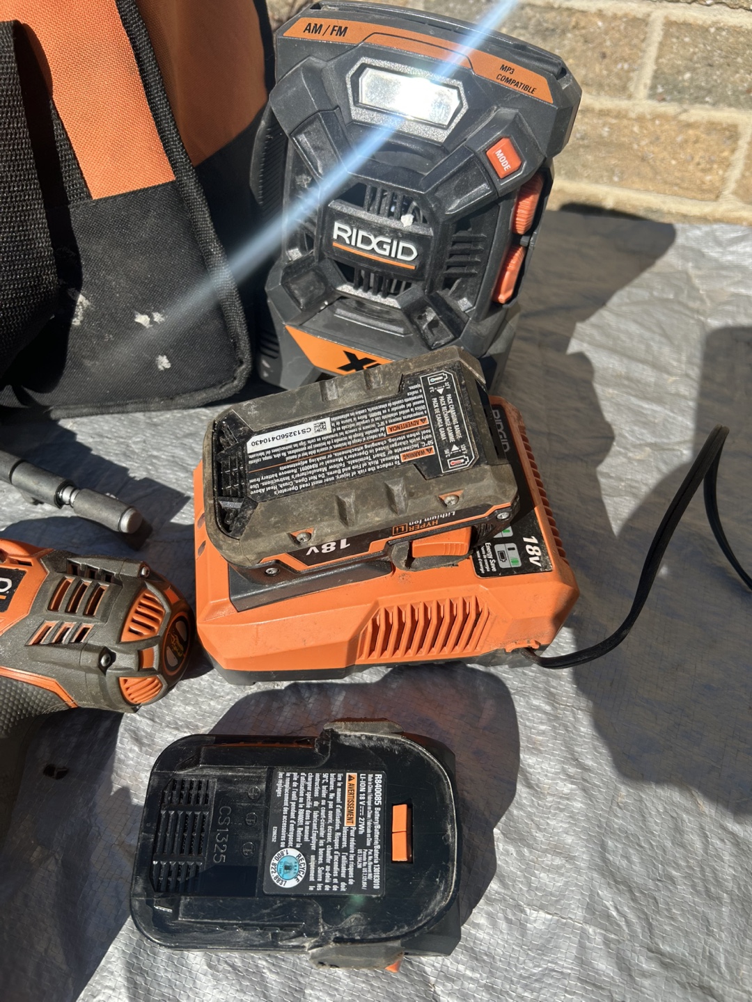RIDGID 18V Cordless Drill/Driver and Impact Driver Combo Kit - photo 4