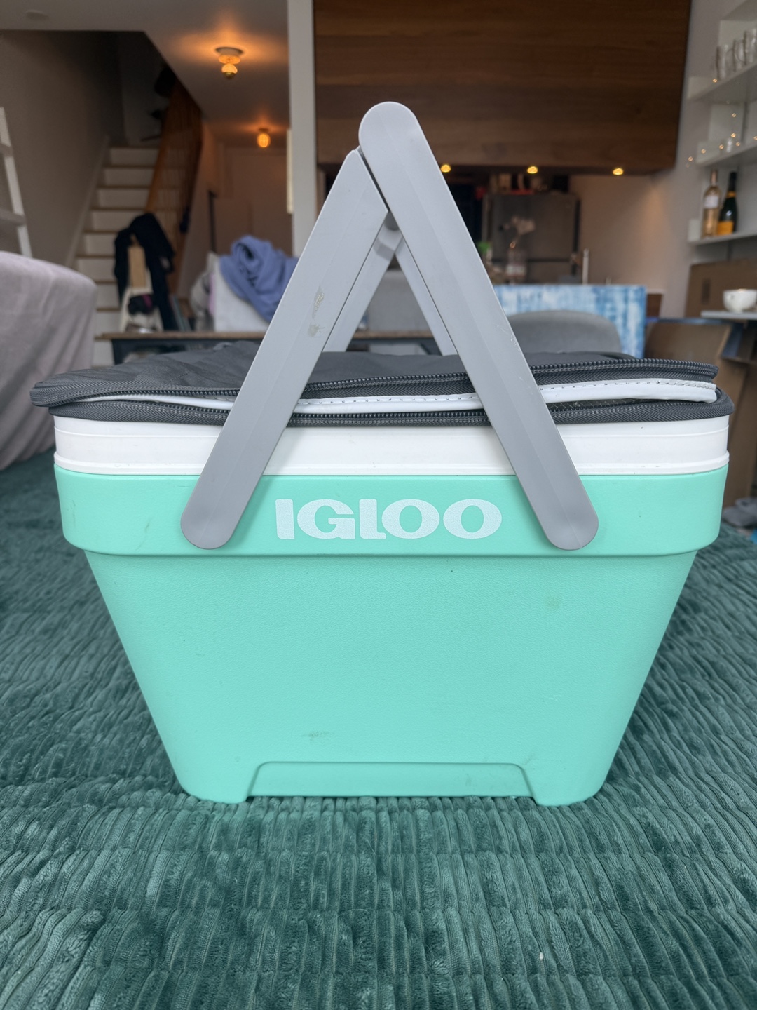 IGLOO Picnic Basket Cooler
