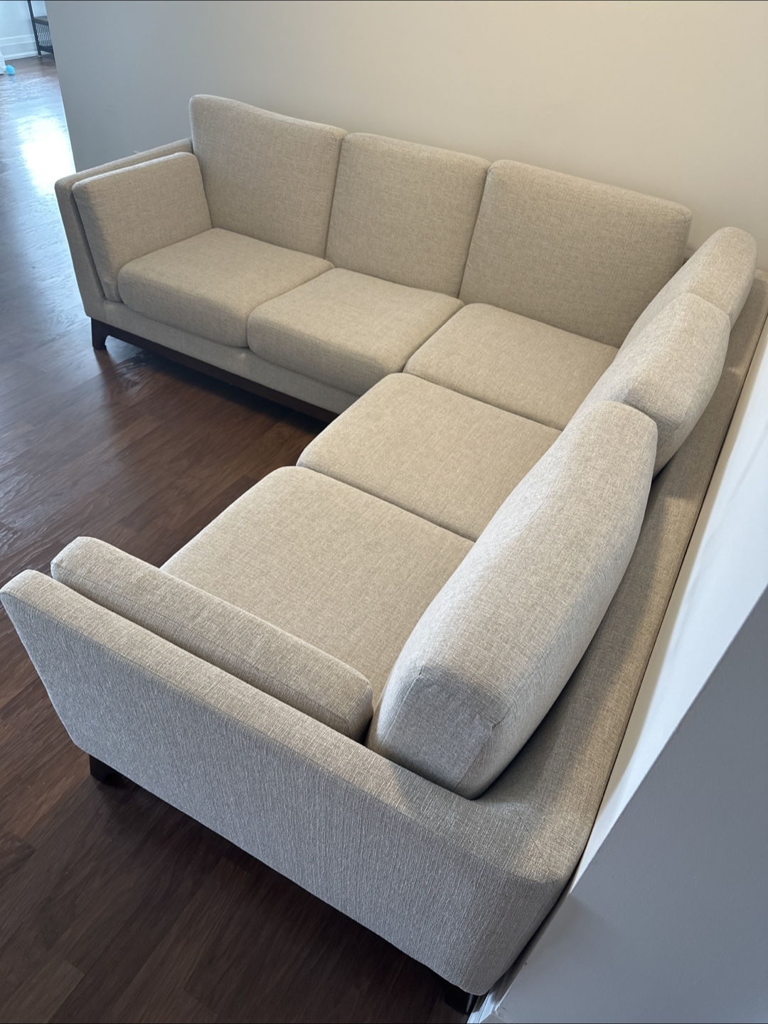 Modern L-Shaped Sectional Sofa - Beige Fabric - photo 3