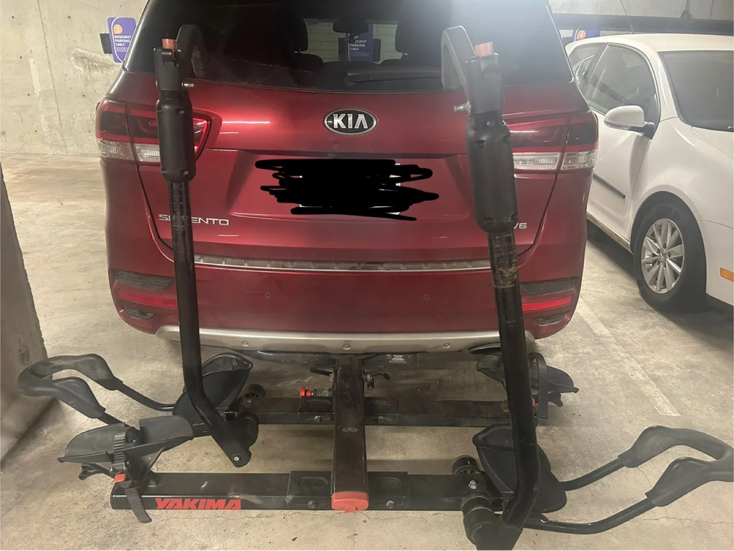 Yakima HoldUp 2 Bike Rack for 1-1/4” image indicator(3)