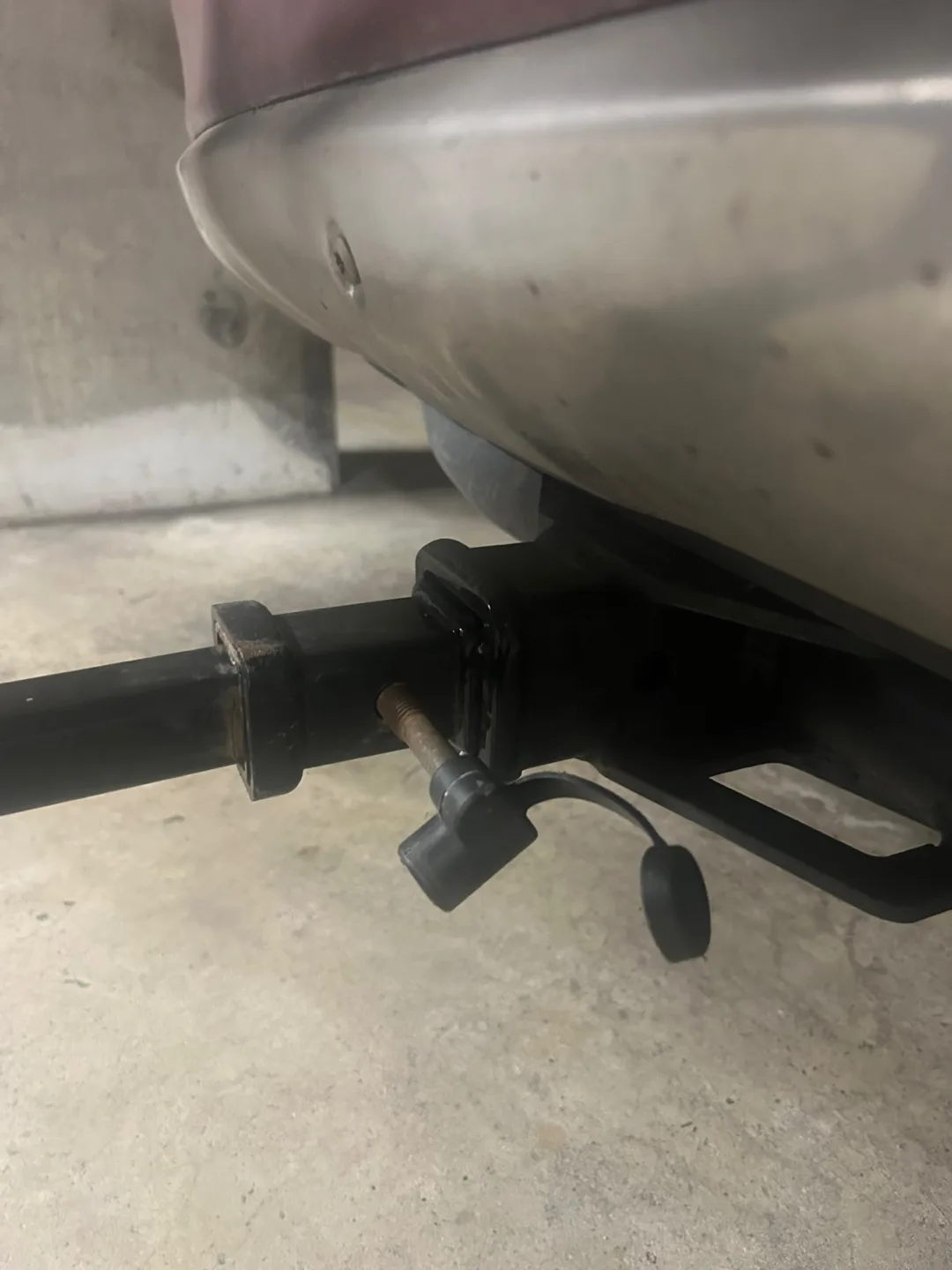 Yakima HoldUp 2 Bike Rack for 1-1/4” image indicator(4)