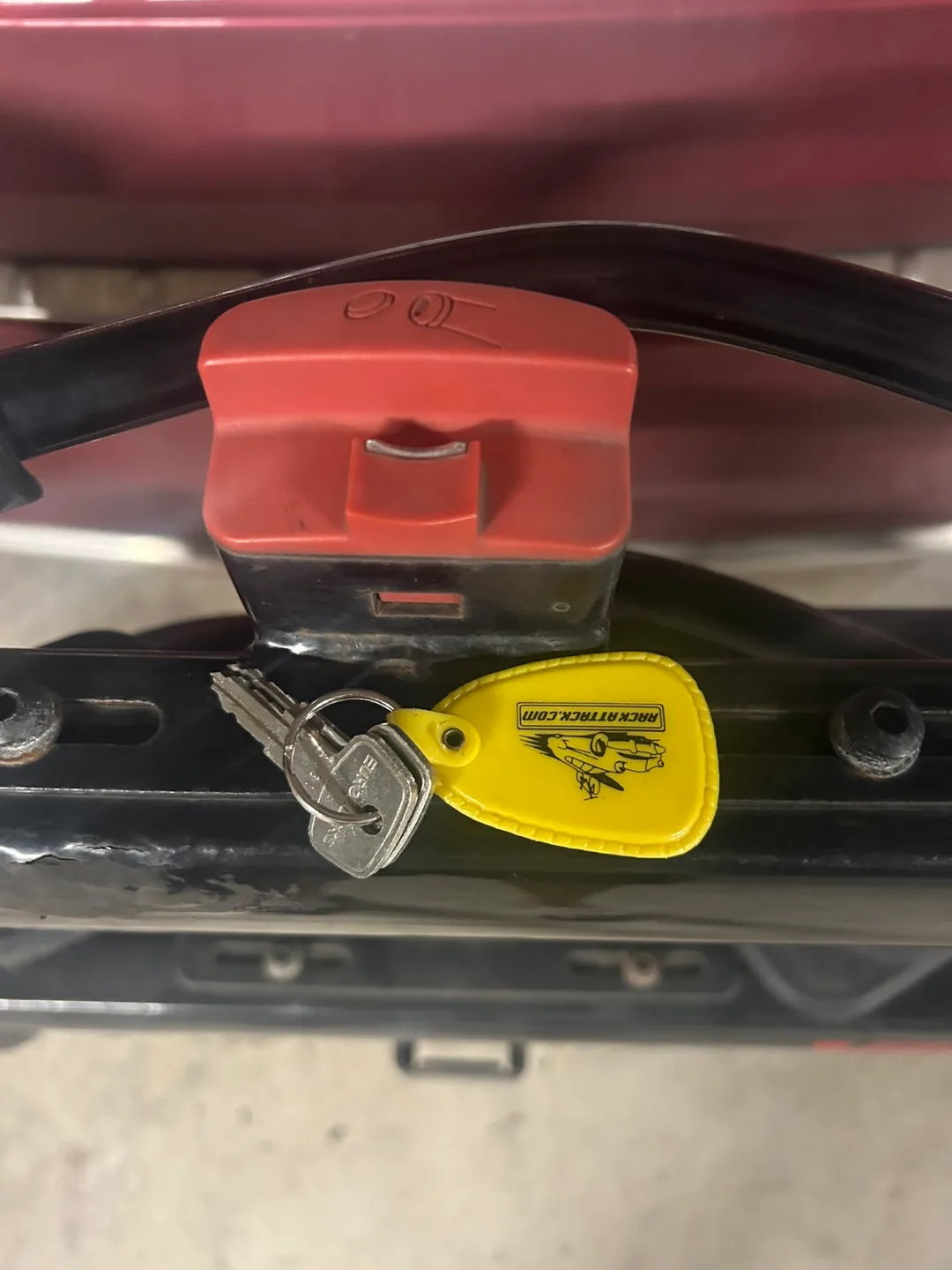 Yakima HoldUp 2 Bike Rack for 1-1/4” image indicator(5)