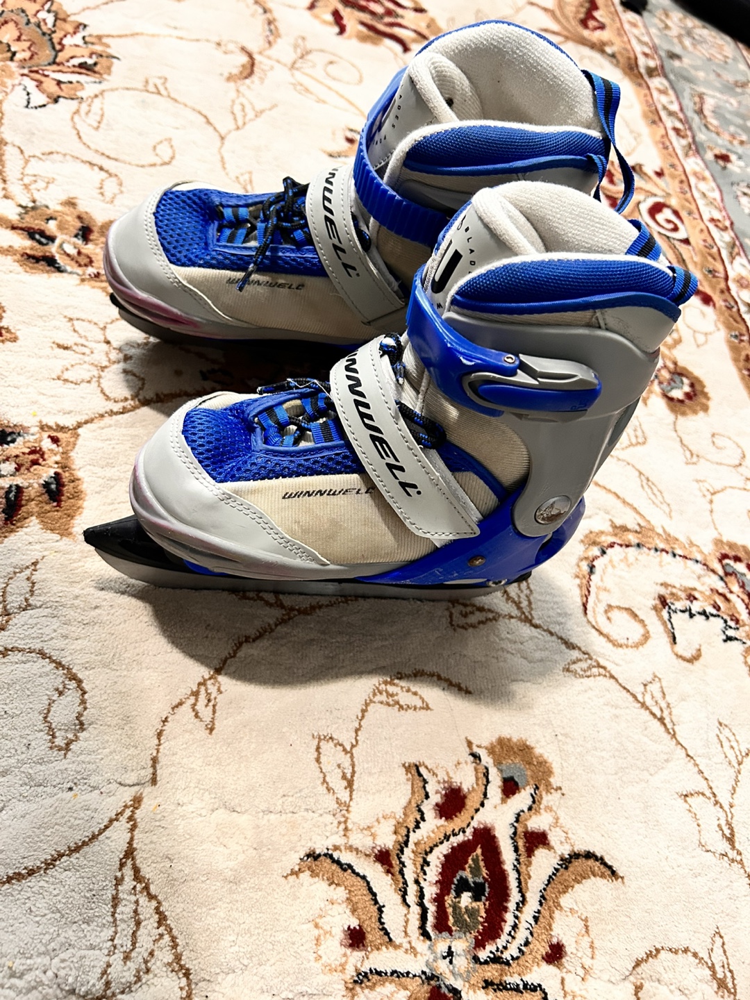 Winnwell Ice Skates - Size Youth 1 - photo 2
